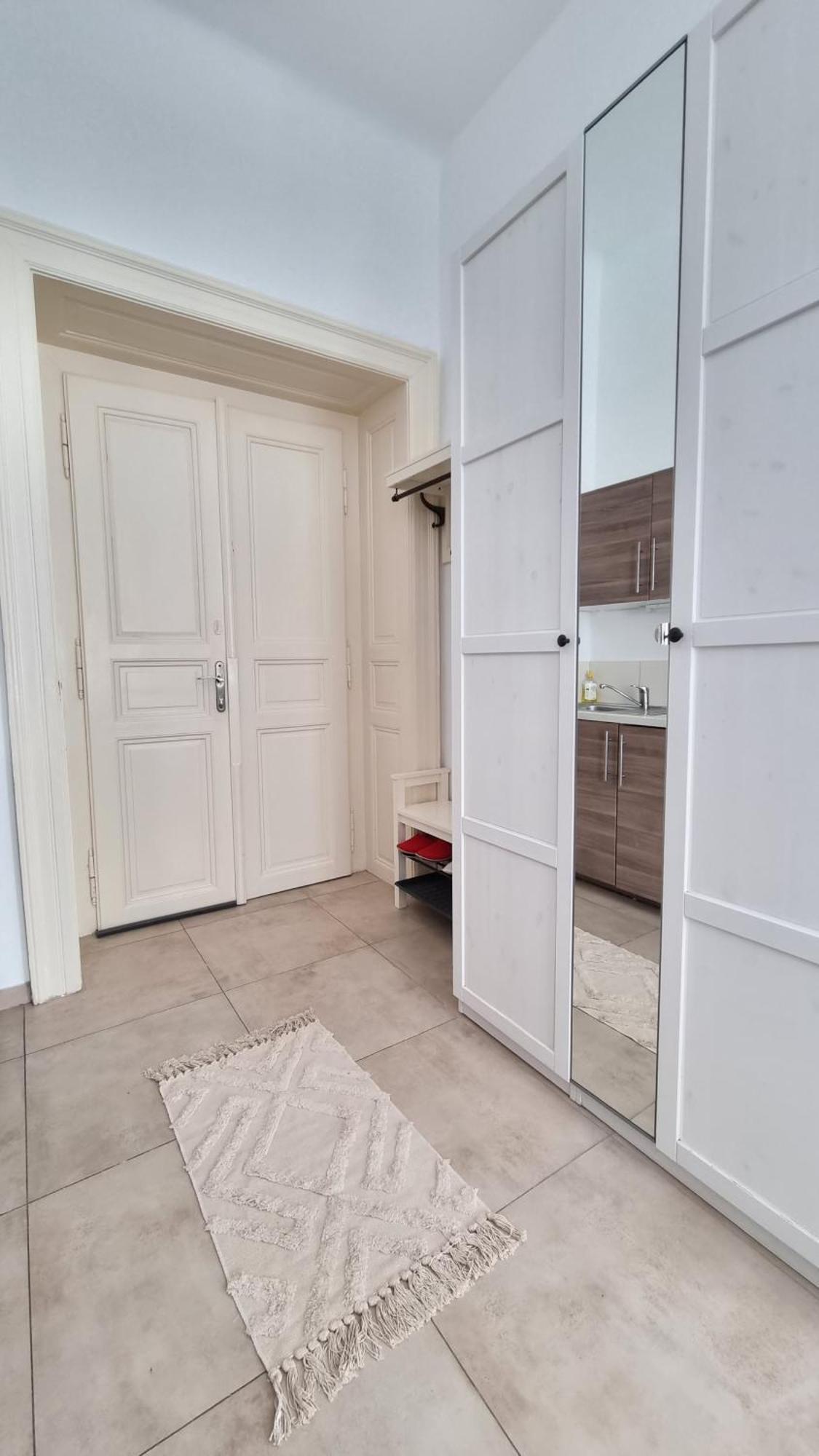 Finnem Rentals Tyrsova Prague Exterior photo