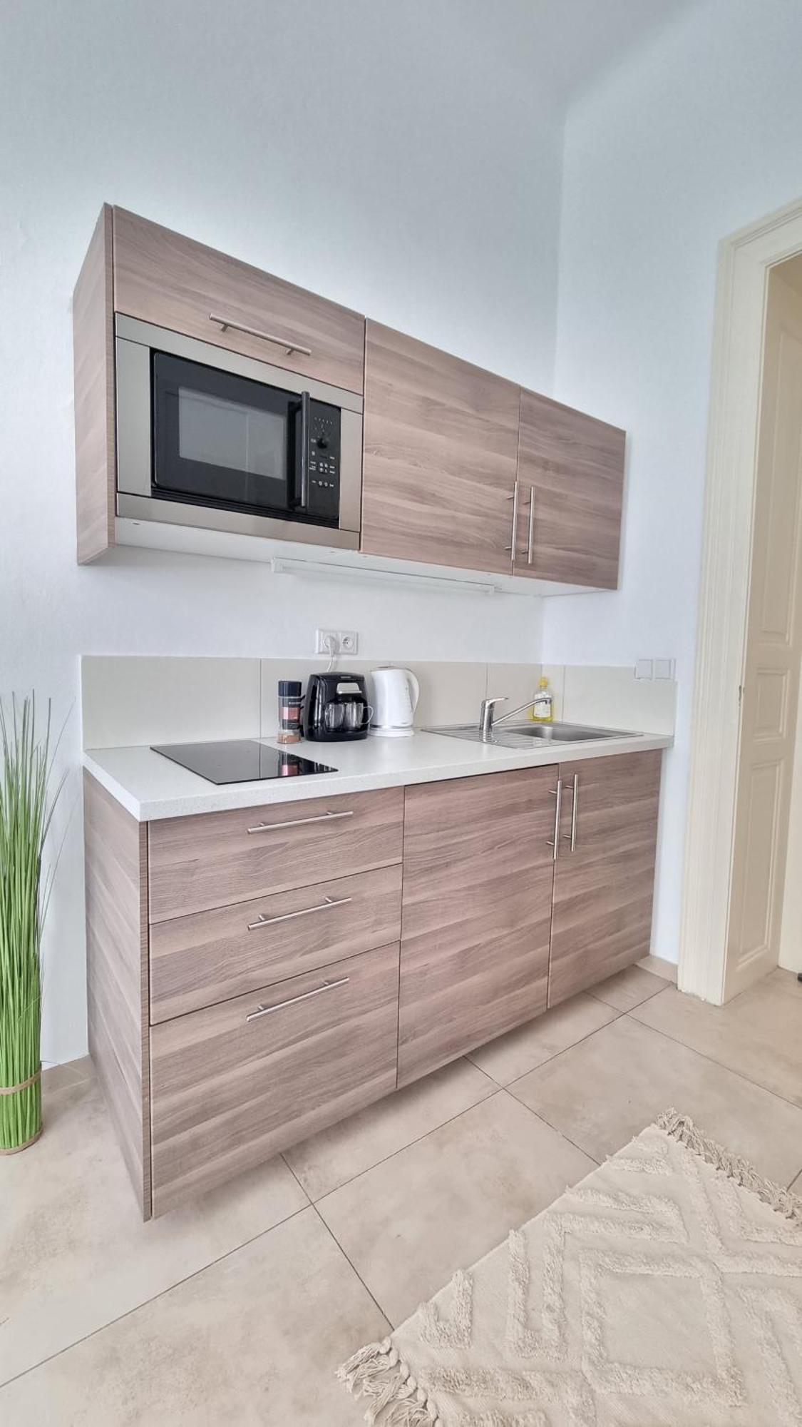 Finnem Rentals Tyrsova Prague Exterior photo